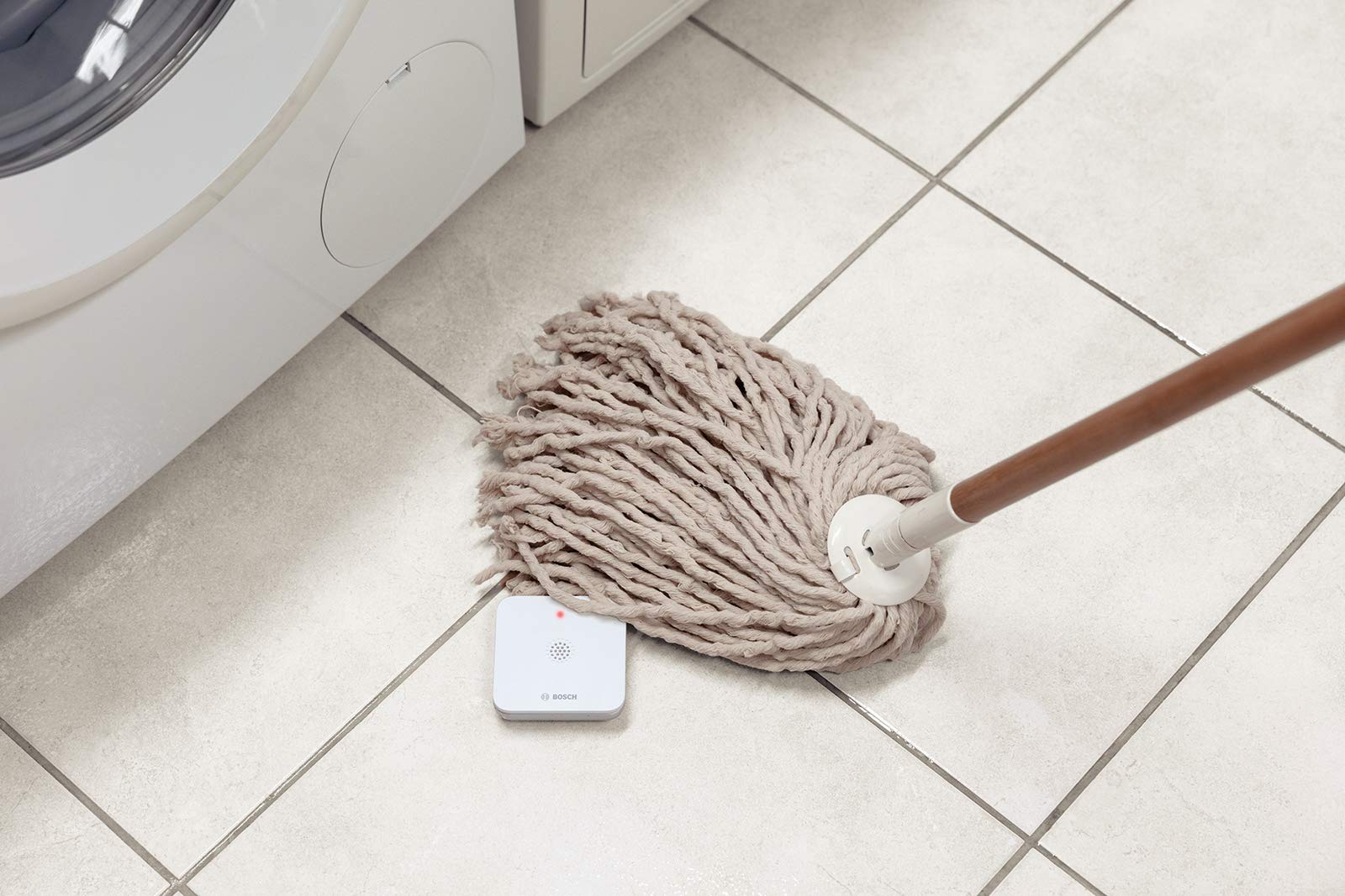 Bosch Smart Home Wassermelder Sicherheitspaket mit Funksignal-Verlängerung Bosch Smart Home Wassermelder Sicherheitspaket mit Funksignal-Verlängerung